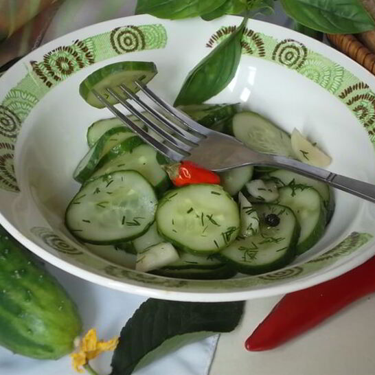 Рецепт малосольных огурцов к обеду