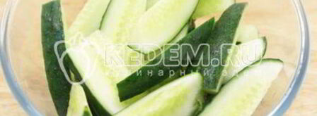 острые малосольные огурчики. Шаг 3