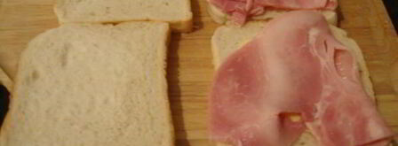 бгорячие бутерброды с ветчиной крок-месье. Шаг 3