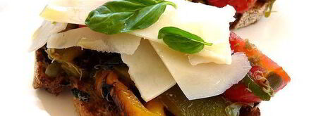 брускетта c жареным перцем. Шаг 7