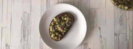 брускетта с авокадо и грушей. Шаг 9