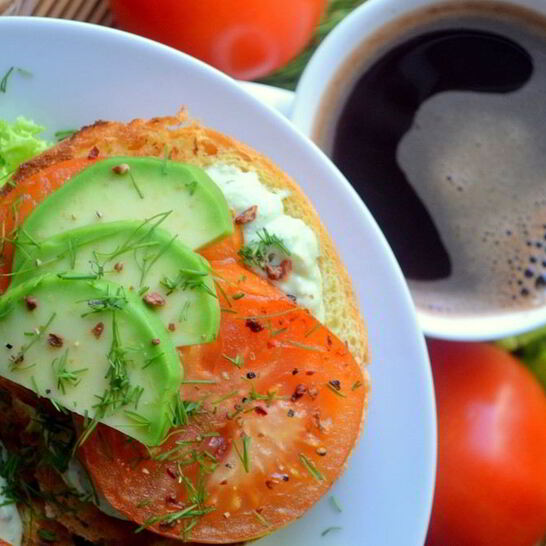 Рецепт брускетты с авокадо