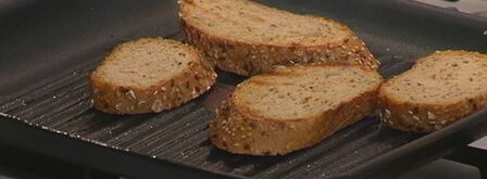 брускетта с чечевицей, фетой и цукини. Шаг 8