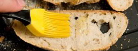 брускетта с грушей, сыром и орехом. Шаг 3