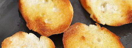 брускетта с помидорами и базиликом. Шаг 4