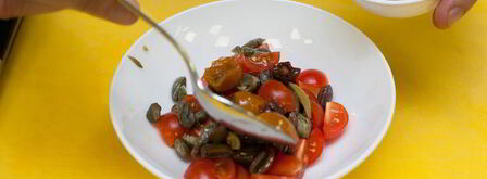 брускетта с помидорами и оливками. Шаг 5