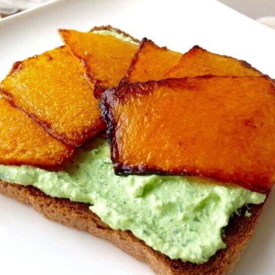 Рецепт брускетты с жареной тыквой