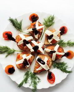 Брускетты из моцареллы Unagrande и помидоров