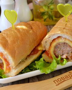 Бургер с фрикадельками