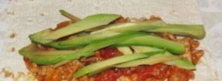 буррито с мясом и авокадо. Шаг 5