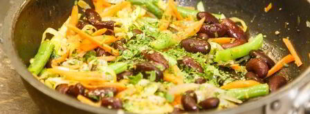 буррито с овощами и пряным филе. Шаг 9