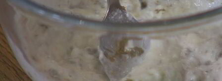 бутерброд с белой рыбой и соусом из йогурта и каперсов. Шаг 8