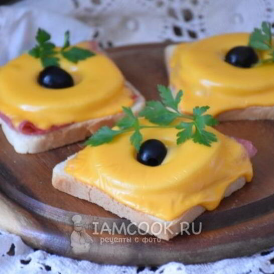 Рецепт бутербродов с ананасом, ветчиной и сыром
