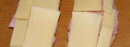 бутерброды с помидорами, ветчиной и сыром. Шаг 9