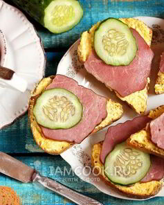 Бутерброды с ветчиной