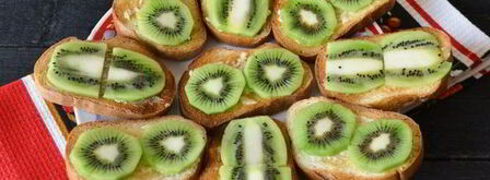 бутерброды со шпротами и киви. Шаг 7