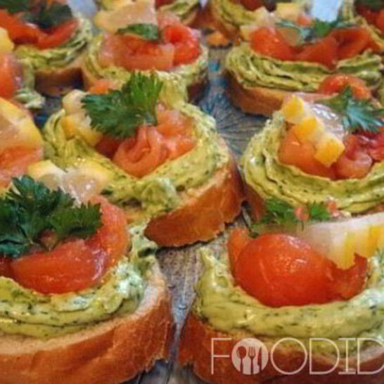 Рецепт праздничных бутербродов с семгой