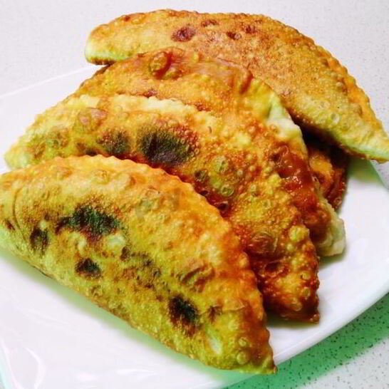 Рецепт чебуреков из заварного теста с добавлением водки