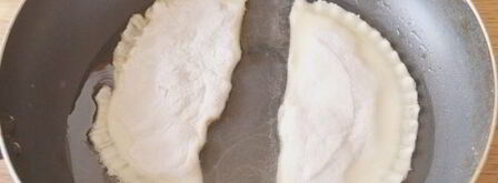 домашние чебуреки с мясом. Шаг 13