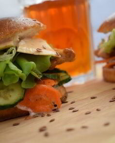 Чизбургер с курицей и домашней булочкой