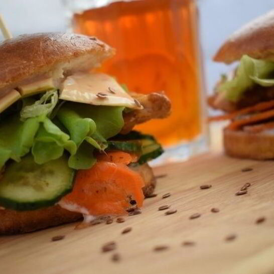 Рецепт чизбургера с курицей и домашней булочкой