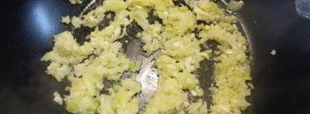 домашний чизбургер с соусом барбекю. Шаг 3