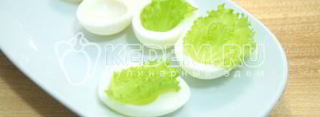 фаршированные яйца на праздничный стол. Шаг 7