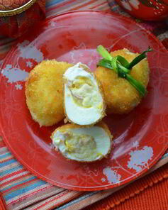 Фаршированные яйца в сухарях