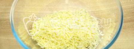 яйца, фаршированные свеклой и орехами. Шаг 4