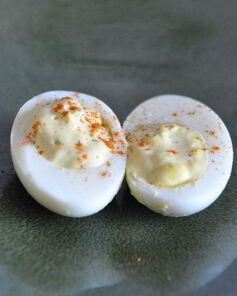 Яйца куриные фаршированные