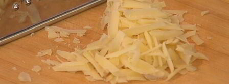 французские гренки с прошутто и салатом из руколы. Шаг 6