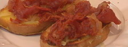 французские гренки с прошутто и салатом из руколы. Шаг 9