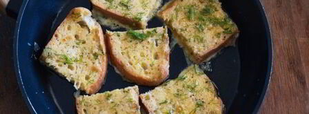 гренки из белого хлеба с яйцом. Шаг 10