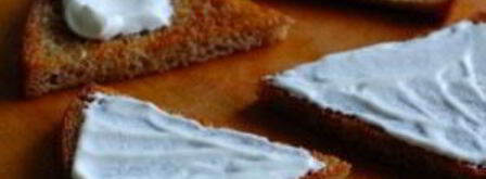 гренки из черного хлеба с яйцом. Шаг 4