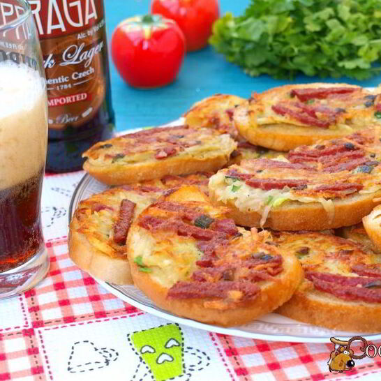 Рецепт гренков к пиву с колбасой