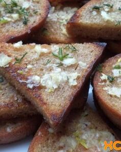 Гренки с чесноком на сковороде