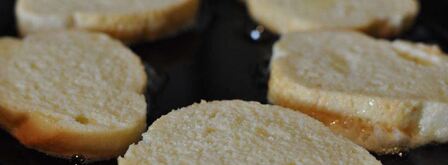 гренки с яйцом и молоком. Шаг 4