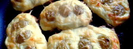 запеченные гренки с творогом и виноградом. Шаг 8