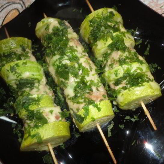 Рецепт канапе из фарша и кабачков