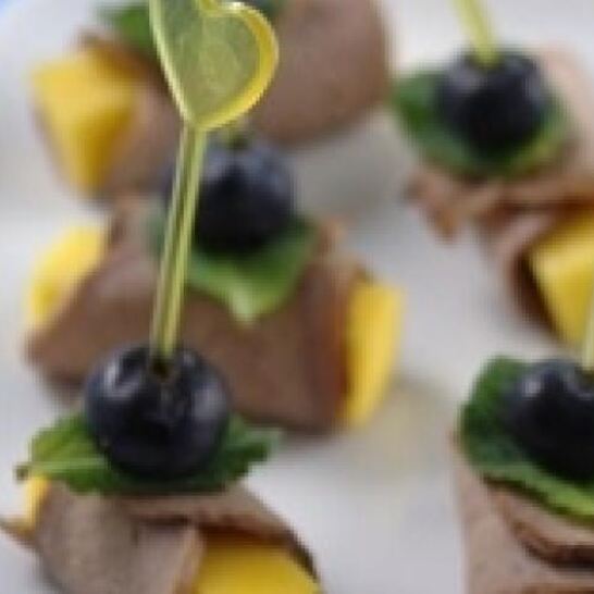 Рецепт канапе из утки с манго