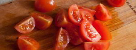 канапе с кремом из феты и песто с томатами. Шаг 4