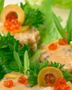 Канапе с лососевым муссом