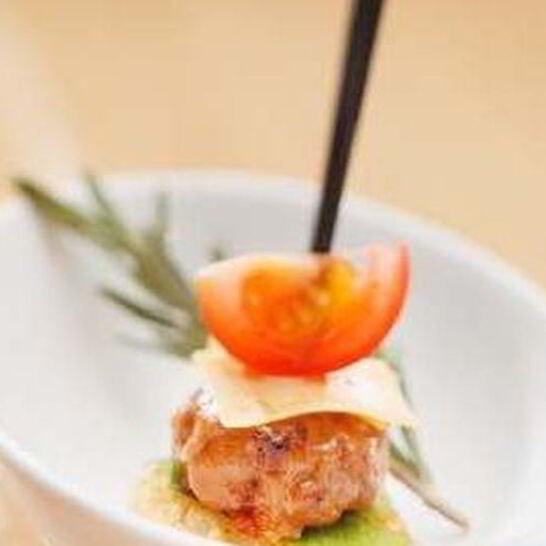 Рецепт канапе с нежным соусом по-гречески