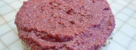 канапе с сельдью и свекольным песто. Шаг 7