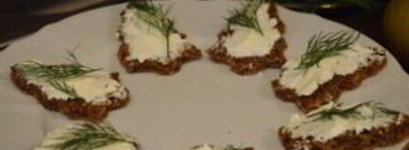 канапе с семгой и сыром. Шаг 4