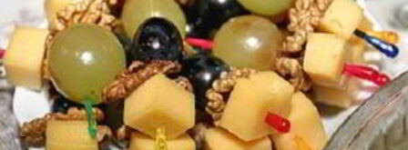 канапе с сыром и виноградом. Шаг 3