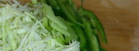 хот-доги с зелеными овощами и горчичным майонезом. Шаг 7