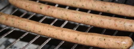 хот-доги в пите с тирольскими колбасками на мангале. Шаг 3