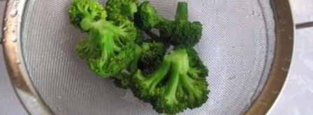 брокколи в сырном омлете с чесноком. Шаг 4