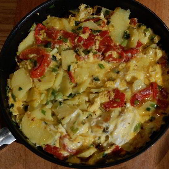 Рецепт фриттаты с картофелем, сладким перцем и зеленым луком